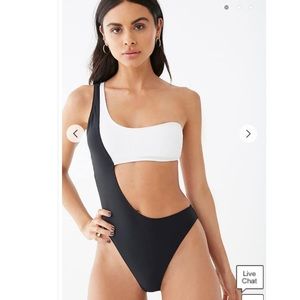 Forever 21 cut out never worn swimsuit size large